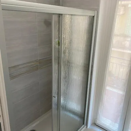 Stadio 1 - Monolocali Con Bagno Privato Верона
