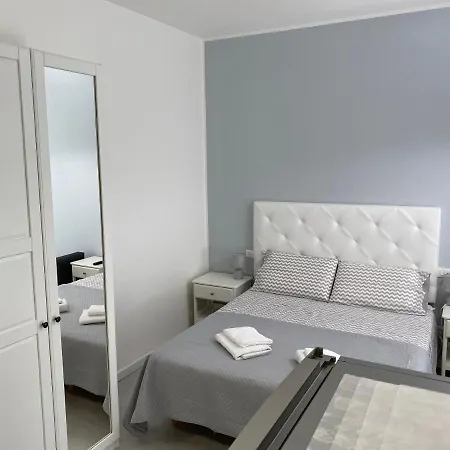 Stadio 1 - Monolocali Con Bagno Privato Апартаменты Верона